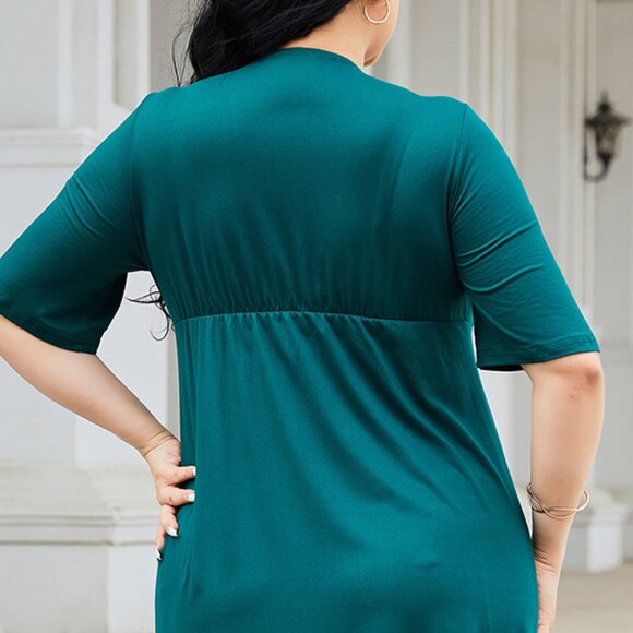 Plus Size Slit Surplice Short Sleeve Midi Dress - Picture 8 of 9